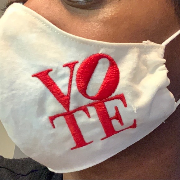 Mens VOTE face mask - Picture 4 of 4